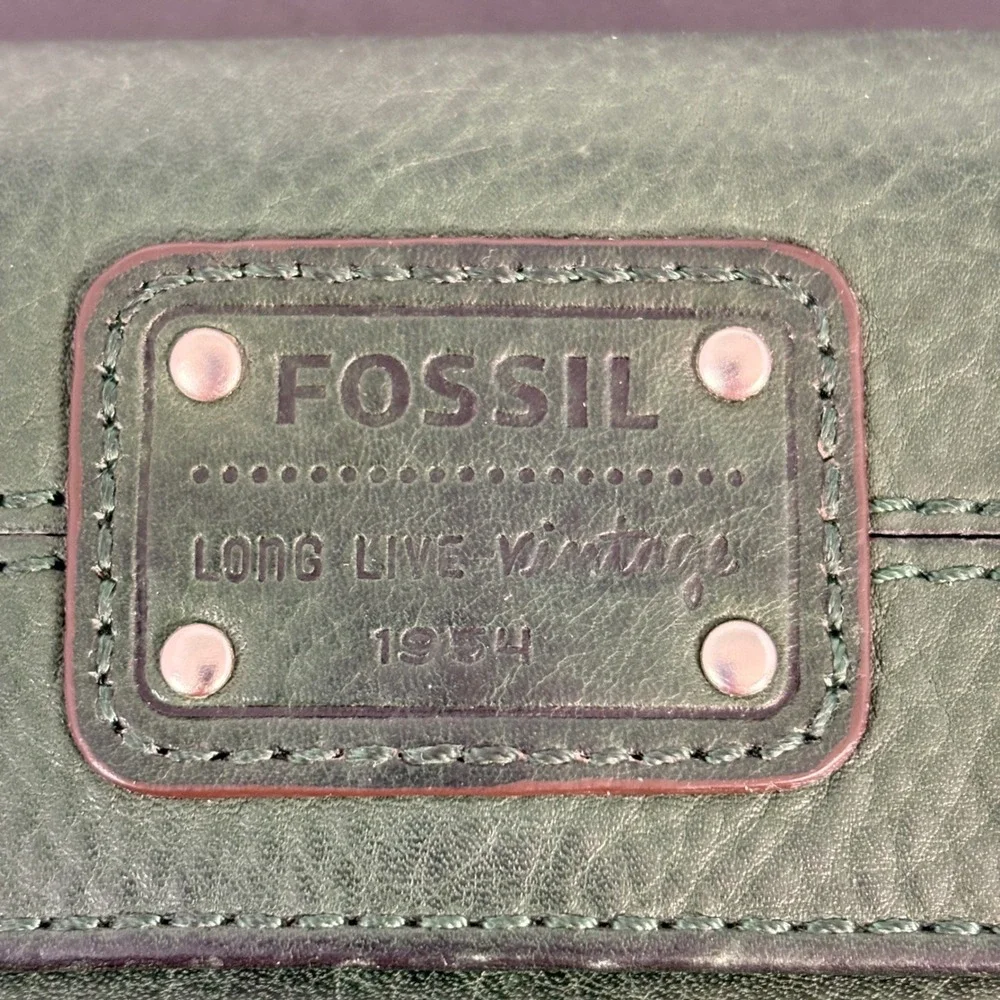 Fossil long live